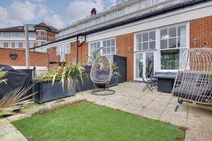 Private Patio- click for photo gallery